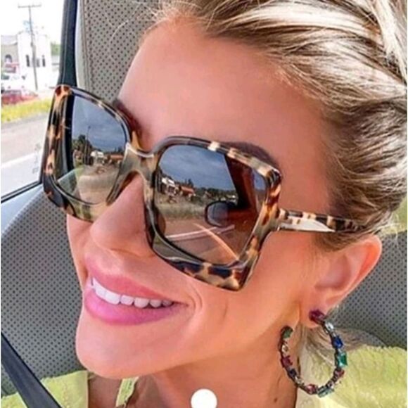 𝅺LEOPARD Animal Print Oversized Retro Sunglasses - Picture 2 of 5